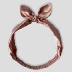 Jedwabna-opaska-do-włosów-wiązana-pudrowy-róż-SENSILK-01