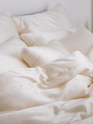 poduszka-jedwabna-w-poszyciu-jedwabnym-SENSILK-00