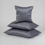 jedwabna-poszewka-na-poduszke-ciemny-szary-SENSILK-01