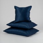 jedwabna-poszewka-na-poduszke-granatowa-SENSILK-01