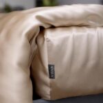 jedwabne-prześcieradło-z-gumką-jasny-beż-SENSILK-01