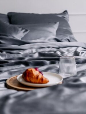 komplet-poscieli-ciemny-szary-SENSILK_01