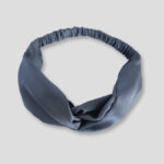 Jedwabna-opaska-do-włosów-z-ozdobnym-splotem-ciemny-szary-SENSILK-02