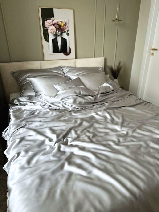 jedwabna-poszwa-na-koldre-jasny-szary-SENSILK-03