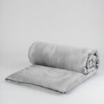 jedwabna-poszwa-na-kołdrę-jasny-szary-SENSILK-01