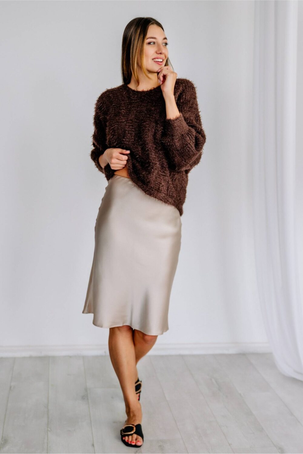 Jedwabna-spodnica-MIDI-Jasny-Bez-SENSILK-01