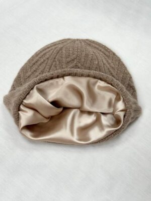 czapka-kaszmirowa-bezowa-SENSILK-04