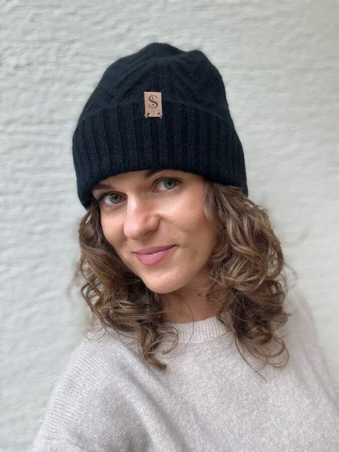 czapka-kaszmirowa-czarna-SENSILK-01