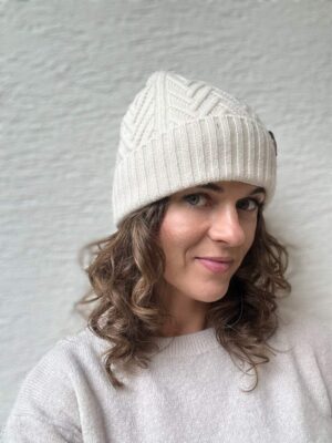 czapka-kaszmirowa-ecru-SENSILK-01.