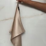 Jedwabny-ręcznik-do-twarzy-Pudrowy-Róż-SENSILK-01