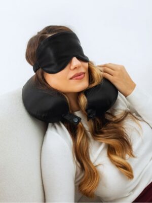 jedwabny-zestaw-podrozny-czarny-SENSILK_01